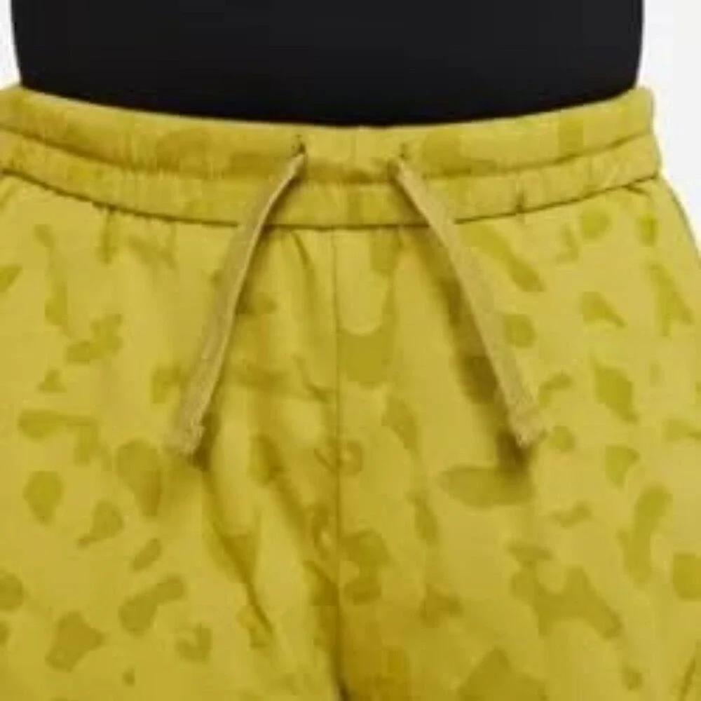 Nike Dri-FIT Breezy Big Kids' (Girls') High-Waisted Training Shorts, Size‎ S